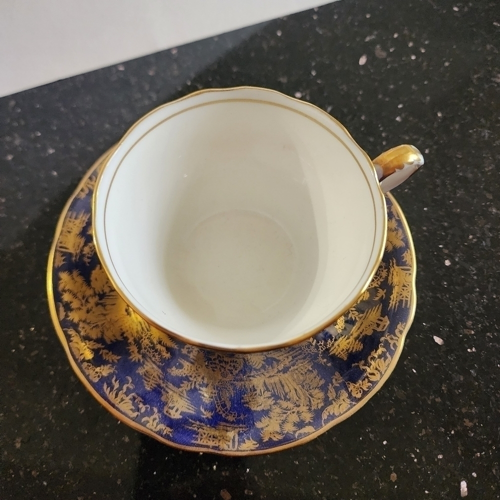 Vintage Aynsley Cobalt Blue and Gold Teacup and Saucer, England - Picture 5 of 13